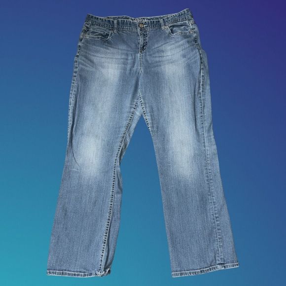 Maurices Signature Embroirdered Jeans Size 15/16 Regular 35x31 - Picture 1 of 6